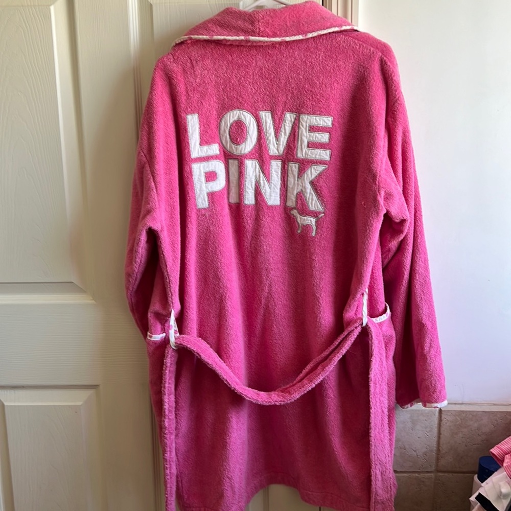 Pink Victoria’s Secret Robe - Picture 1 of 3